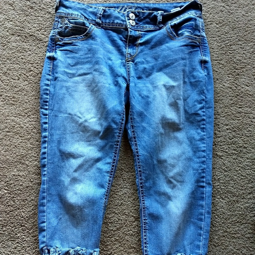 Wallflower jeans